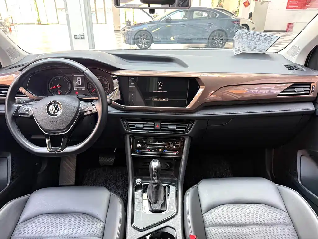 Volkswagen Tharu — миниатюра 8