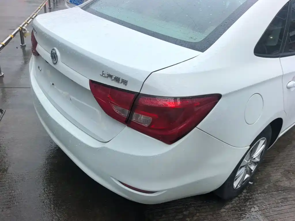 Buick Excelle — миниатюра 7