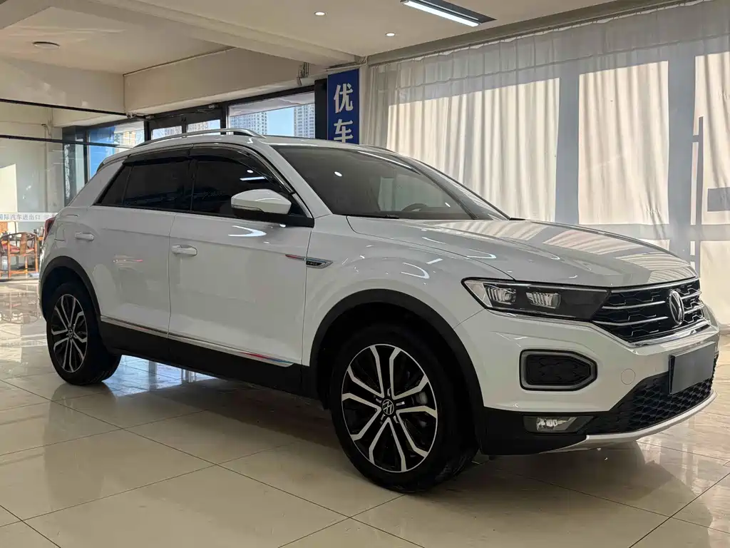 Volkswagen T-Roc — миниатюра 3