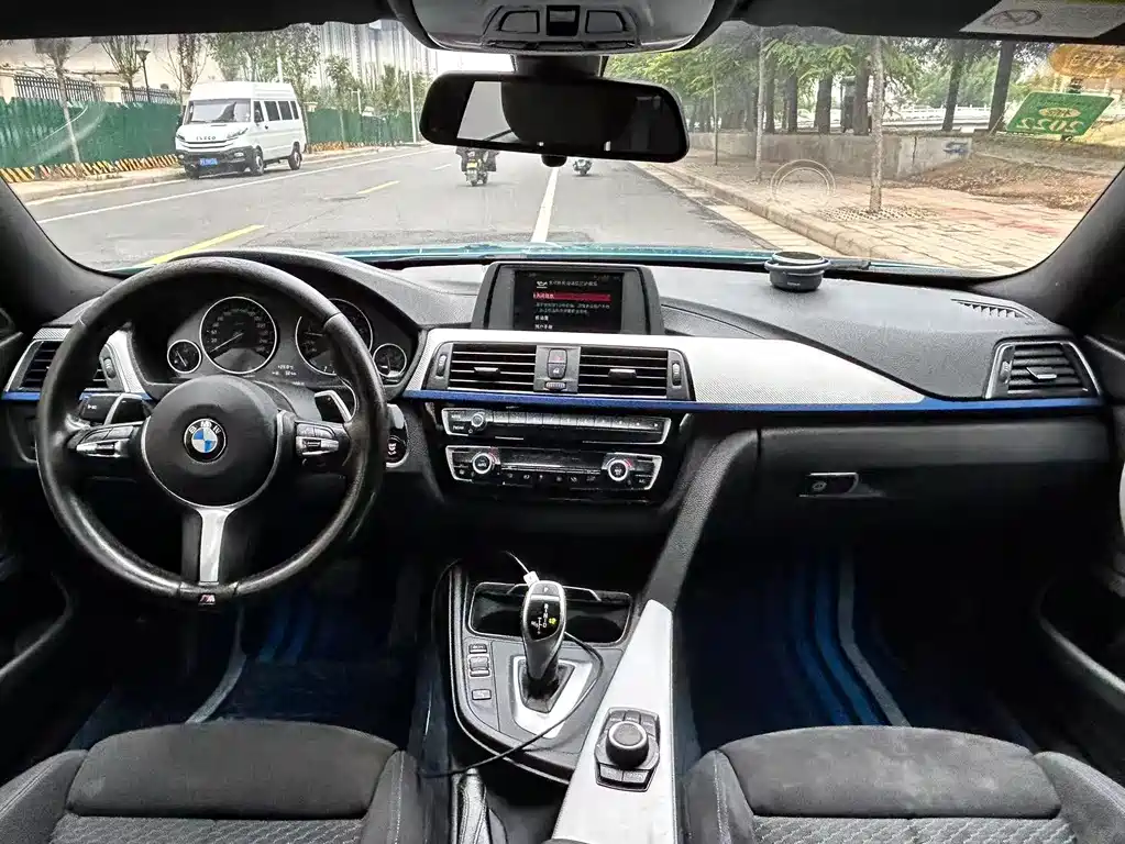 BMW 4 Series — миниатюра 13