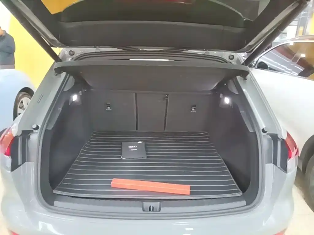 Audi Q4 e-tron — миниатюра 19