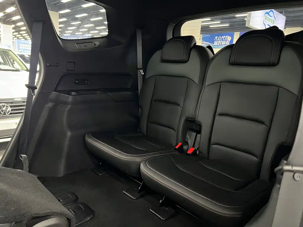 Geely Haoyue L — миниатюра 9