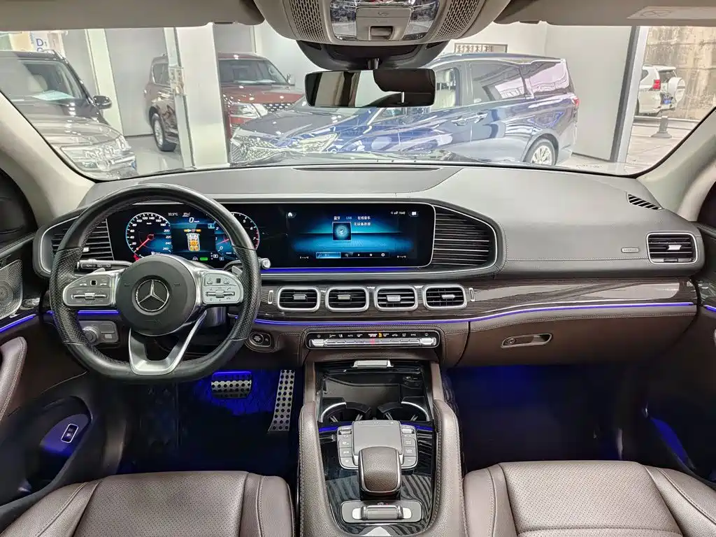 Mercedes-Benz GLS — миниатюра 10