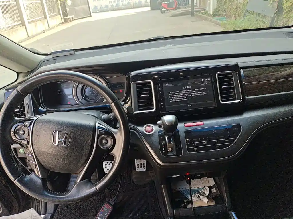 Honda Elysion — миниатюра 10