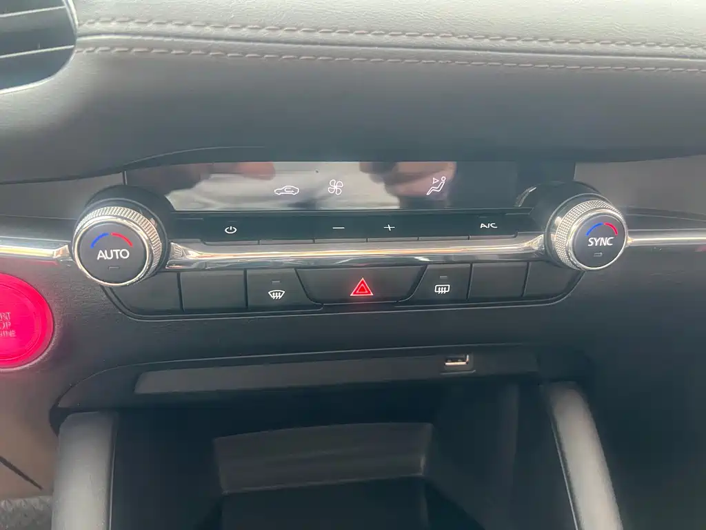 Mazda 3 Axela — миниатюра 13