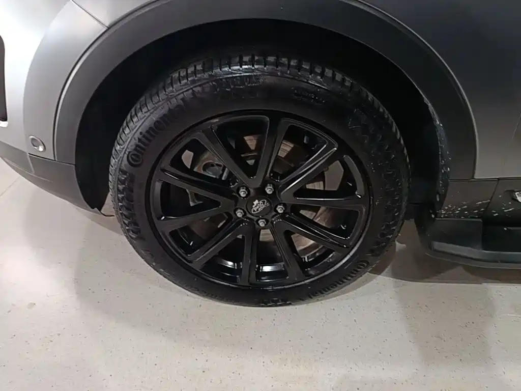 Ford Explorer (Import) — миниатюра 23