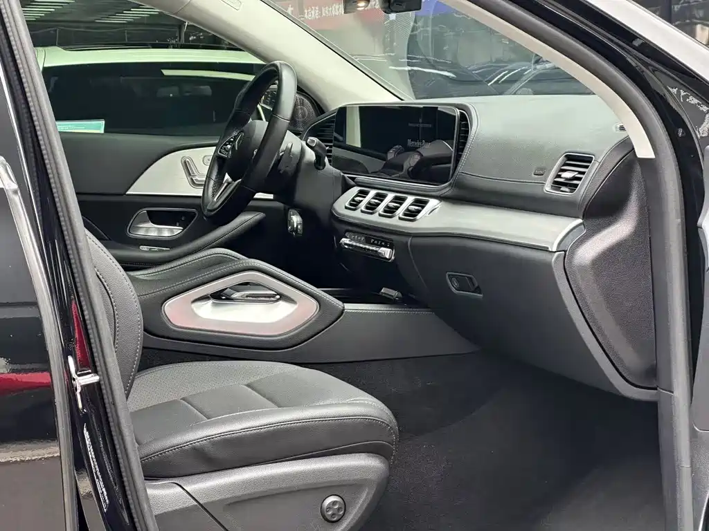 Mercedes-Benz GLE Coupe — миниатюра 8