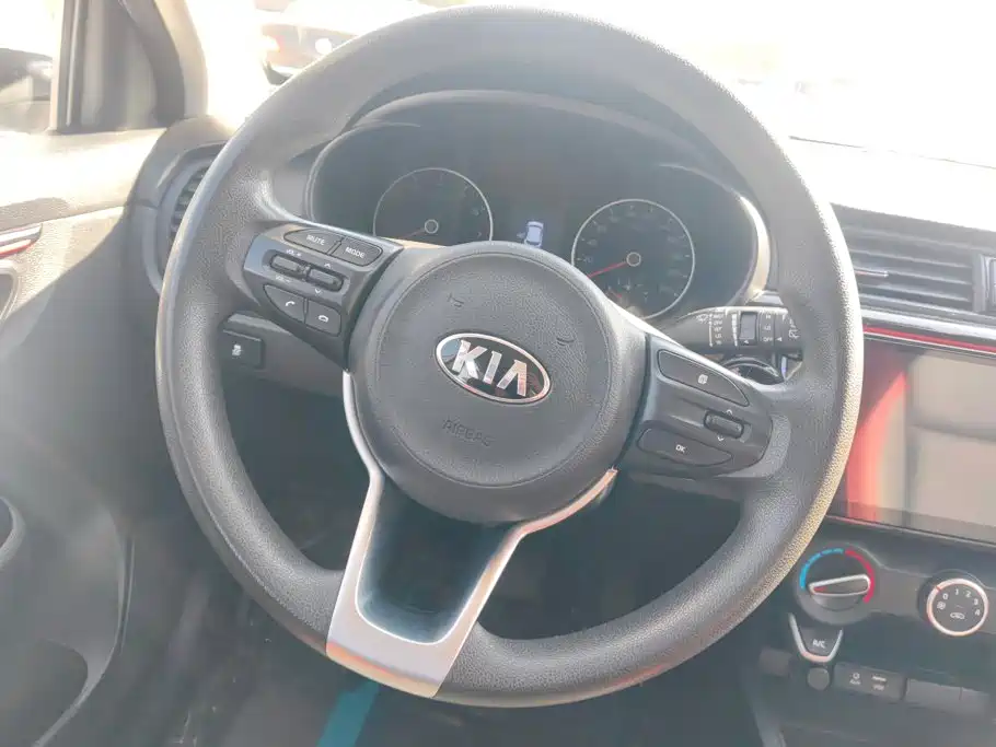 Kia KX Cross — миниатюра 15