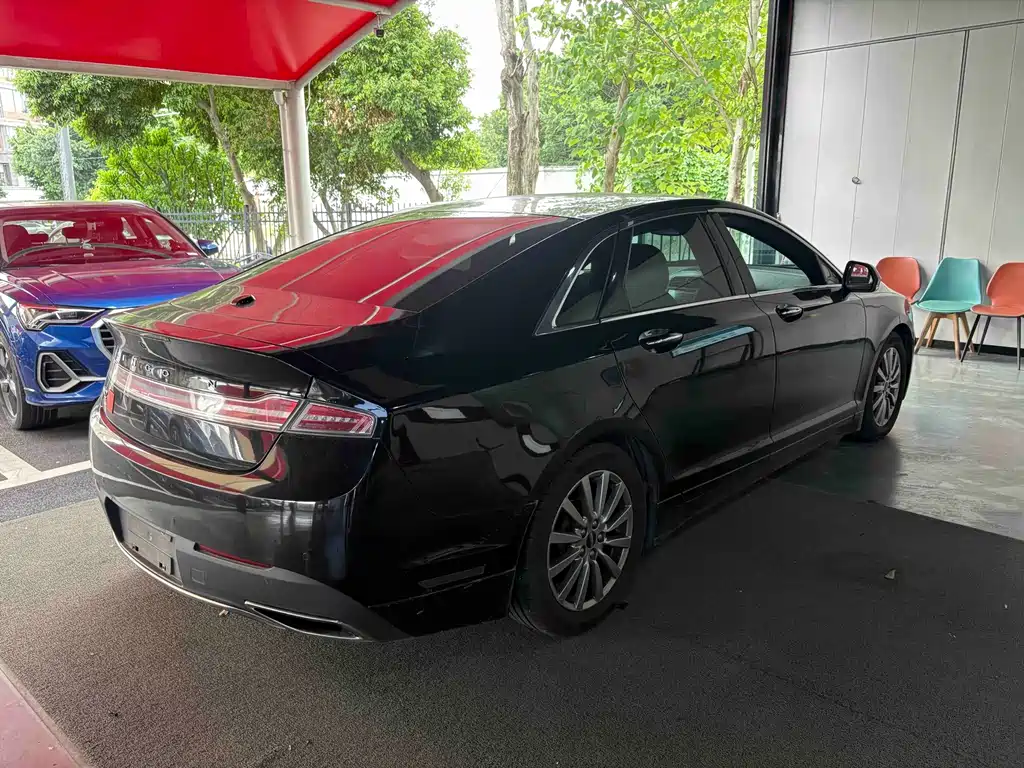 Lincoln MKZ — миниатюра 9