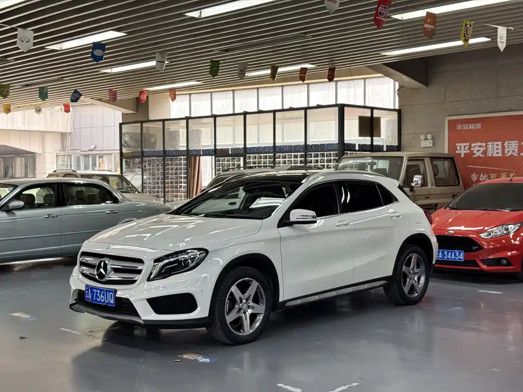 Mercedes-Benz GLA (Import) 2015