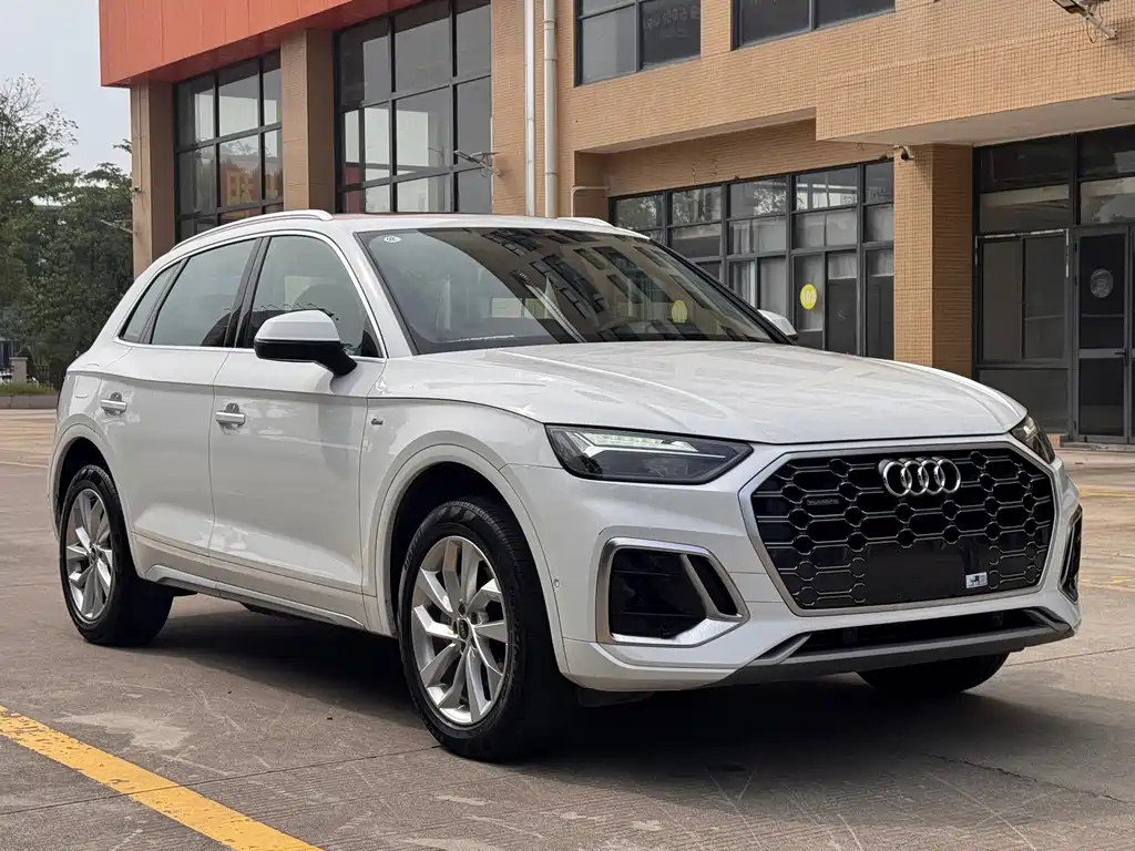 Audi Q5L 2022 40T Luxury