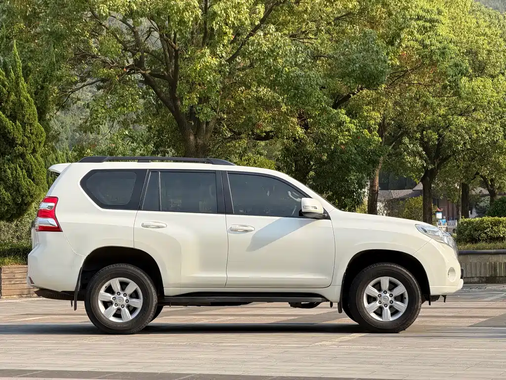 Toyota Prado — миниатюра 8
