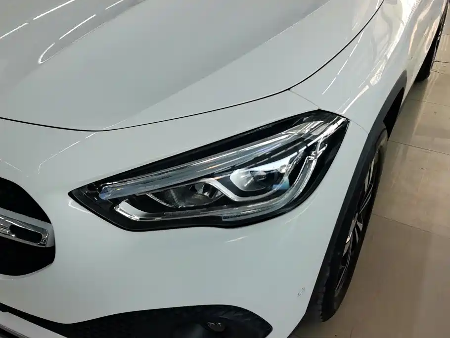 Mercedes-Benz GLA — миниатюра 5