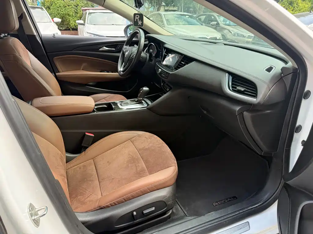 Buick Regal — миниатюра 8