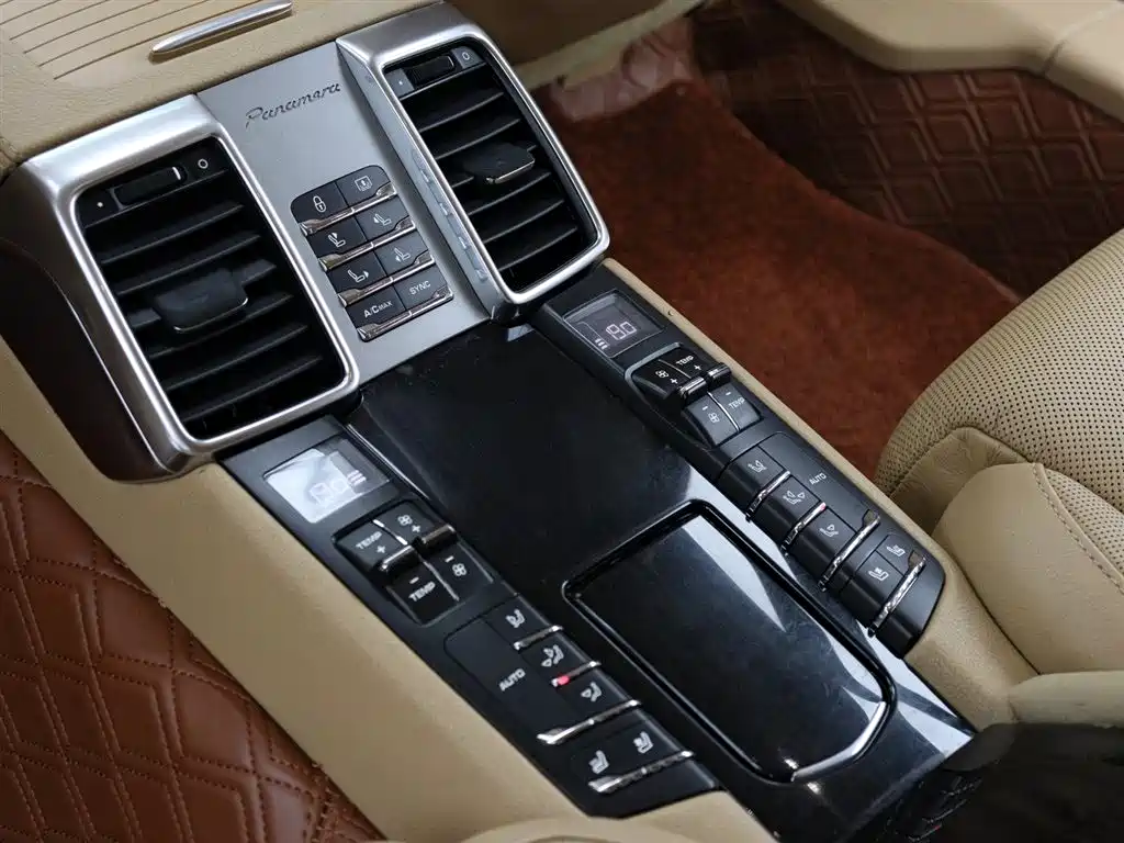 Porsche Panamera 2014 Panamera 4 Executive 3.0T