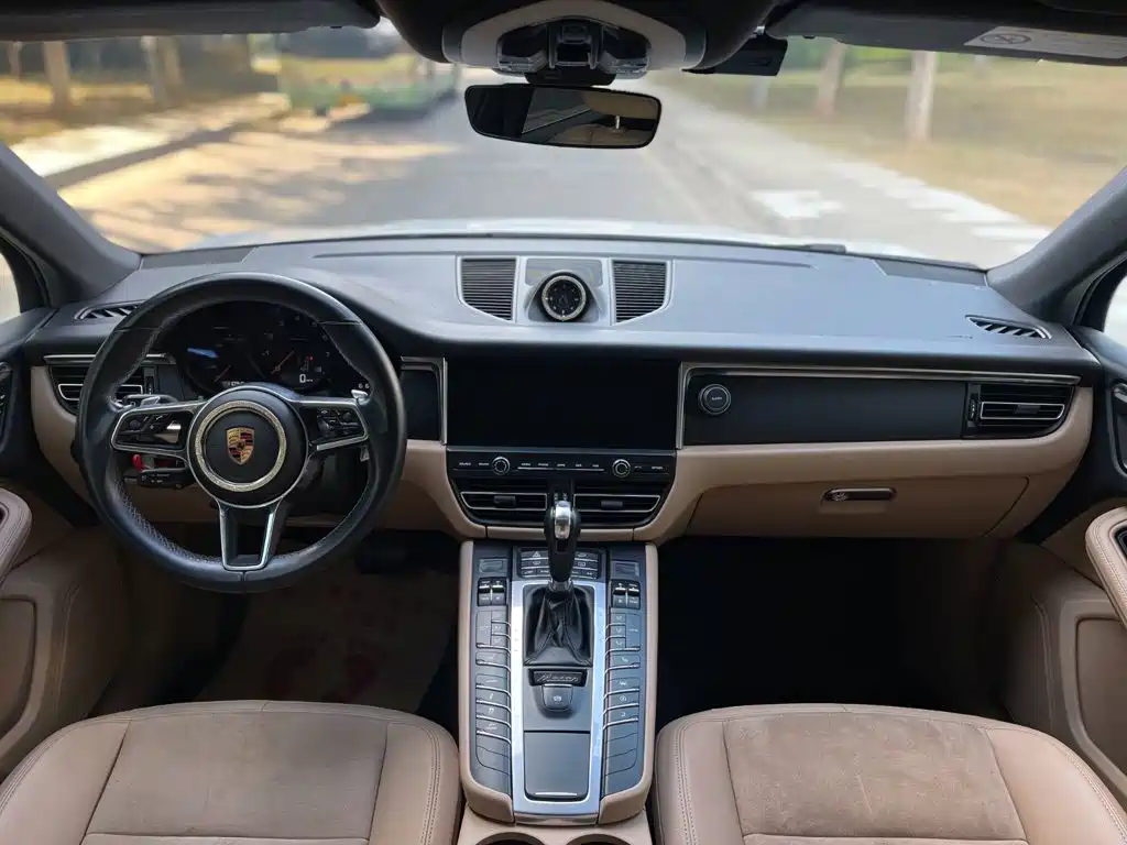 Porsche Macan — миниатюра 19