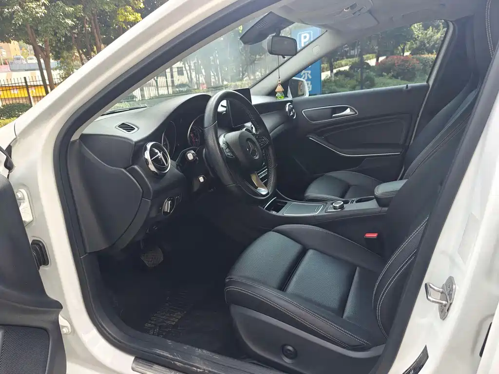 Mercedes-Benz GLA 2018 GLA 200