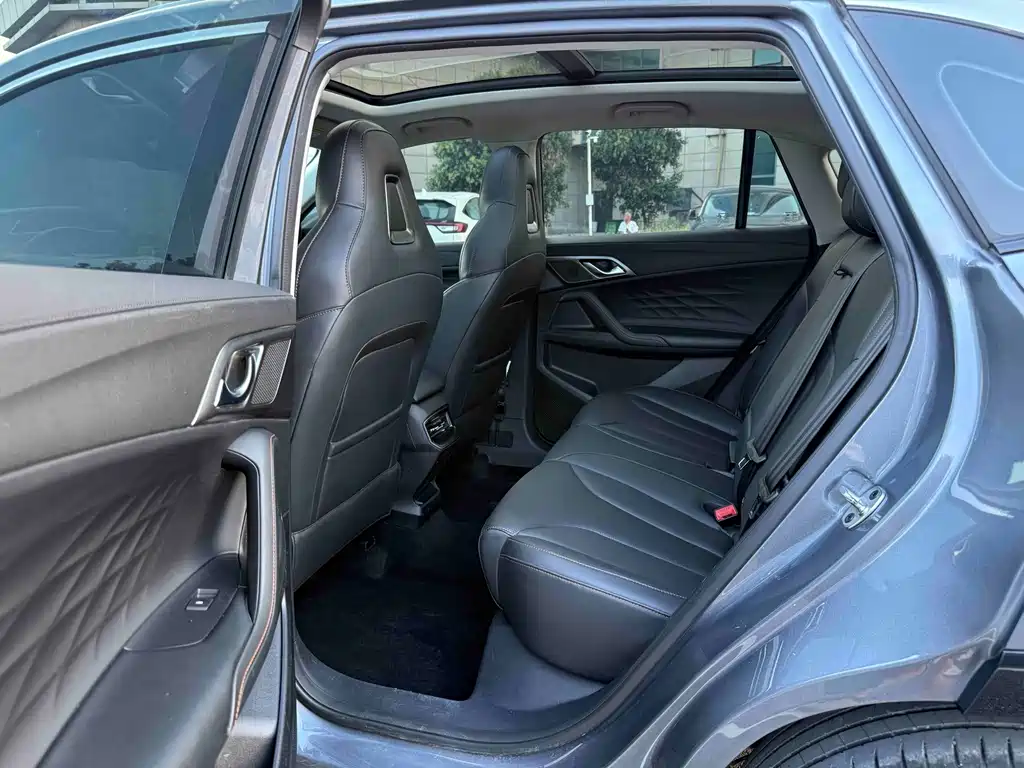 Roewe RX5 — миниатюра 7