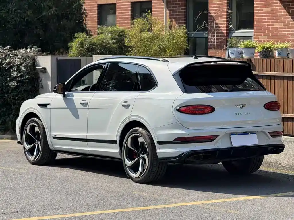 Bentley Bentayga — миниатюра 9