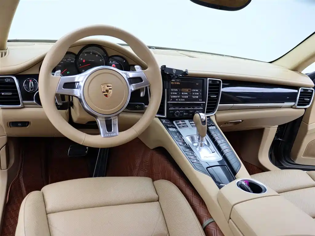 Porsche Panamera 2014 Panamera 4 Executive 3.0T