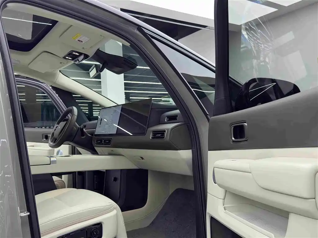 Li Auto Li MEGA — миниатюра 10