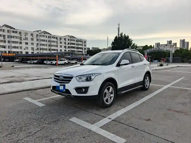 2014 Bestune X80