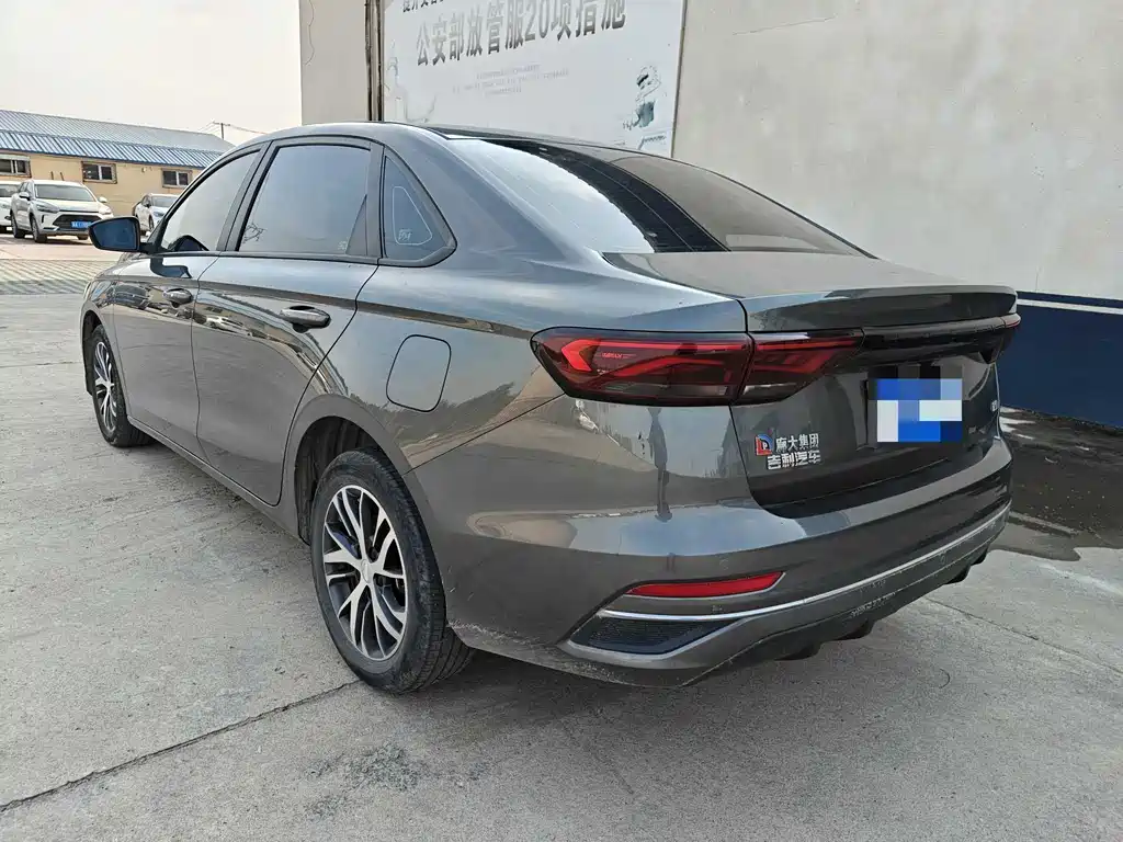 Geely Emgrand — миниатюра 4
