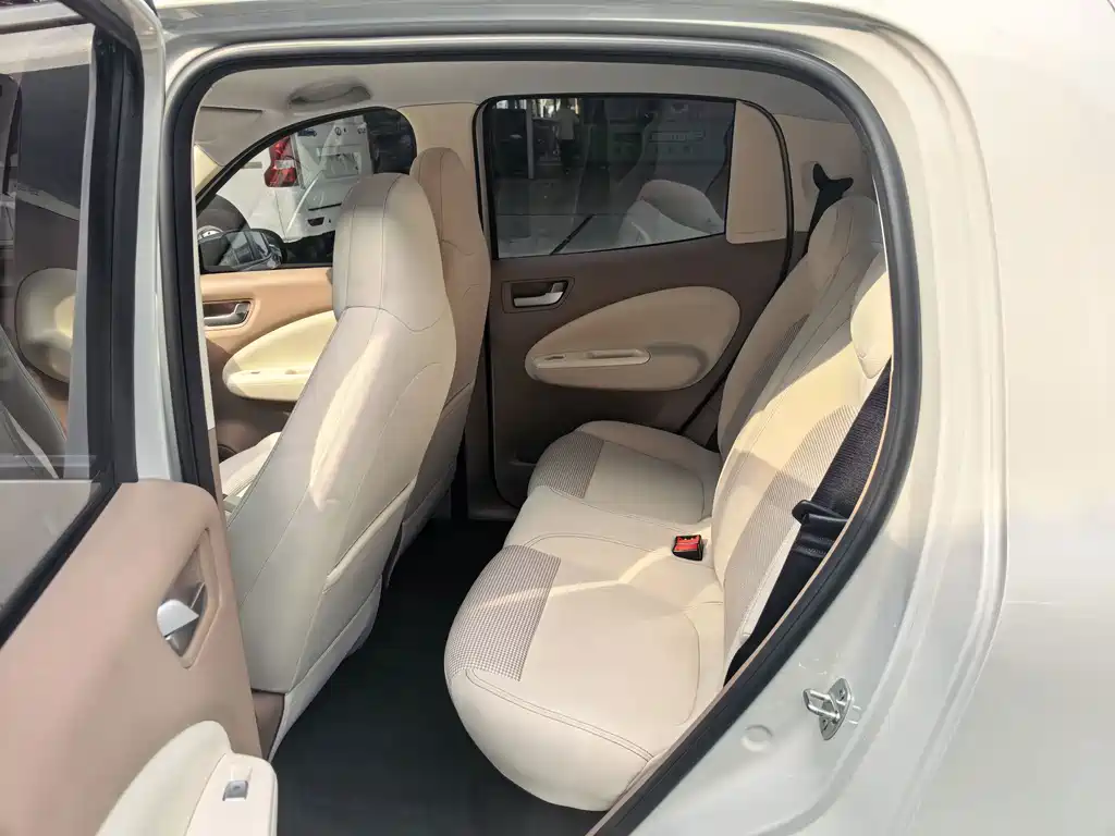 Wuling MINIEV — миниатюра 16