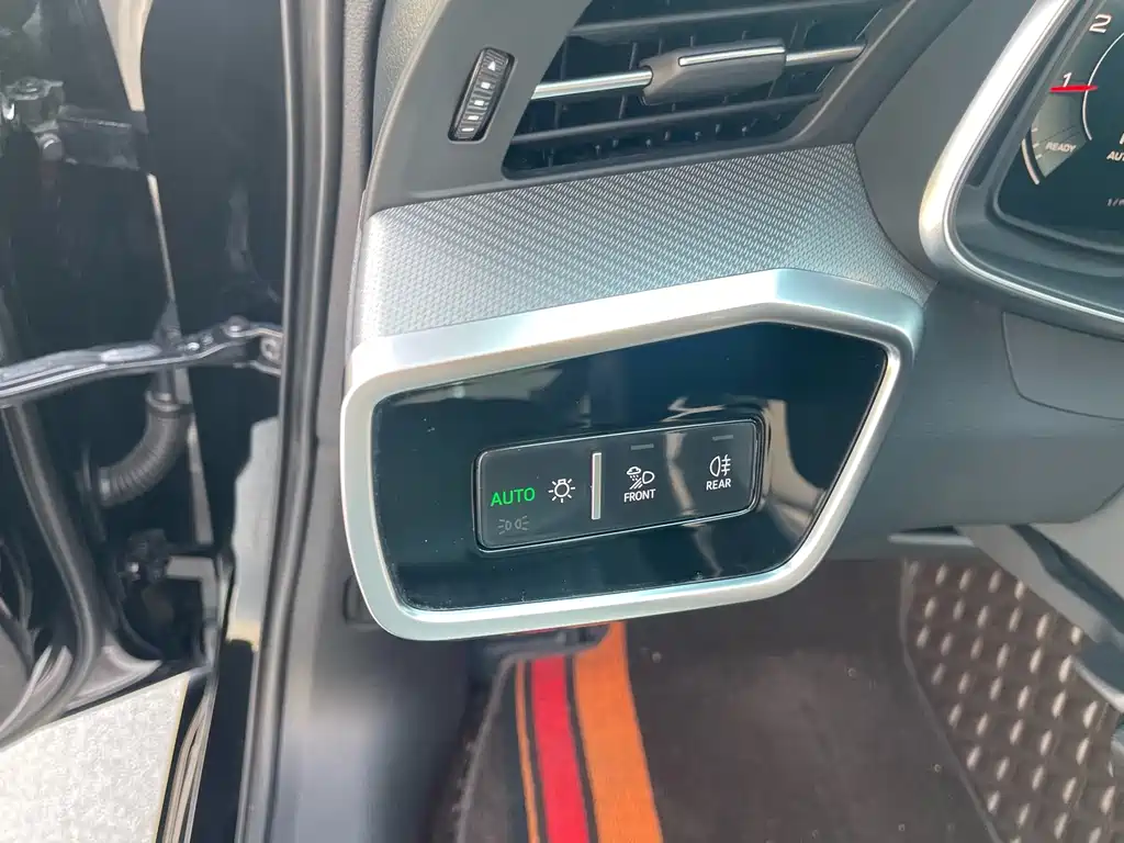 Audi A6L — миниатюра 8