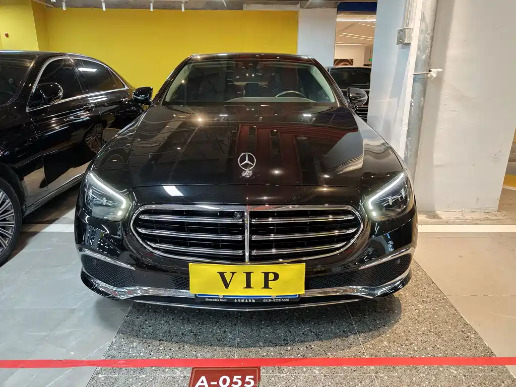 Mercedes-Benz E-Class — миниатюра 2