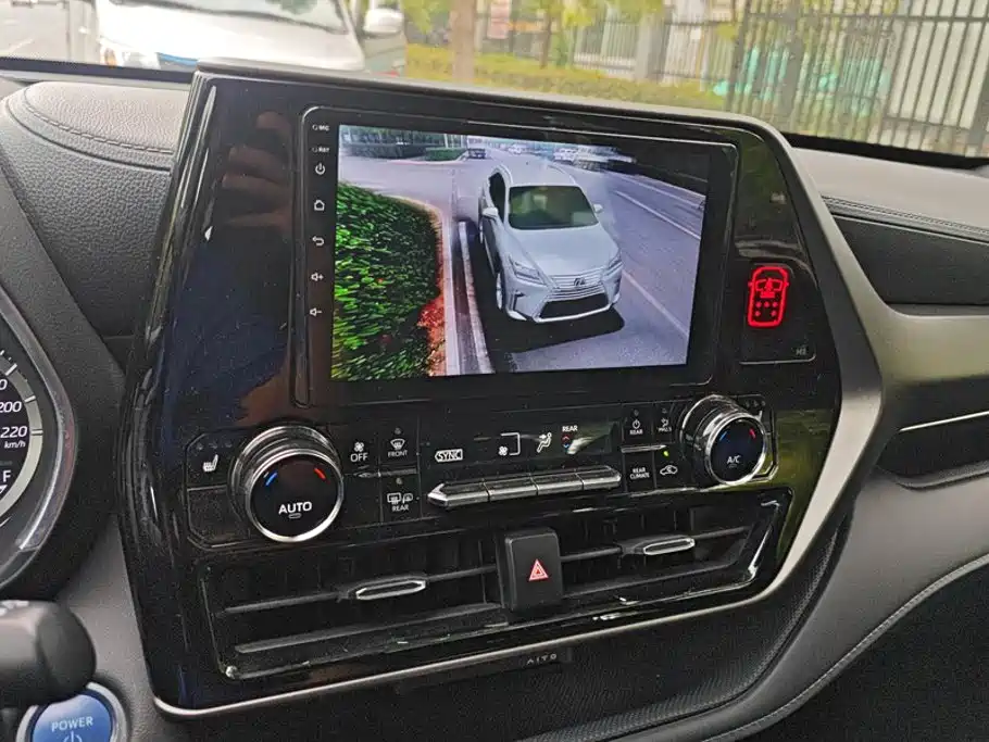Toyota Crown Kluger — миниатюра 13