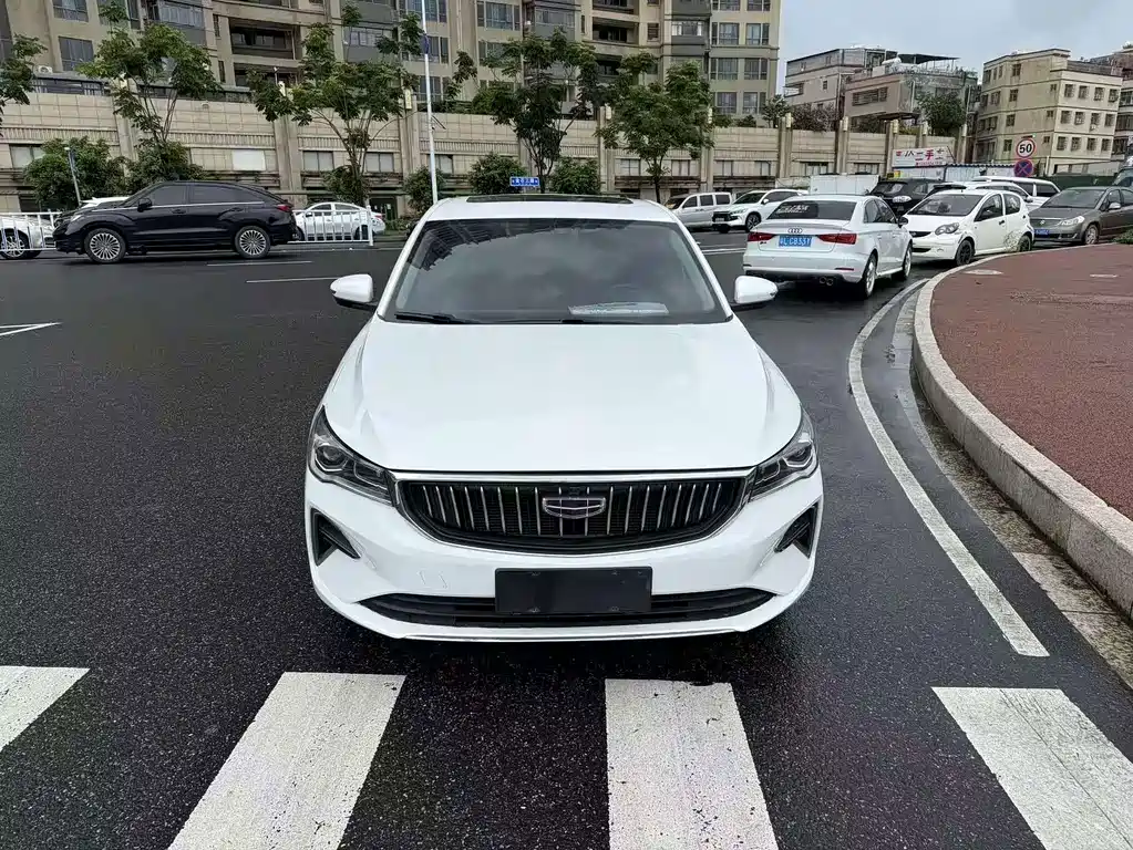 Geely Emgrand — миниатюра 2