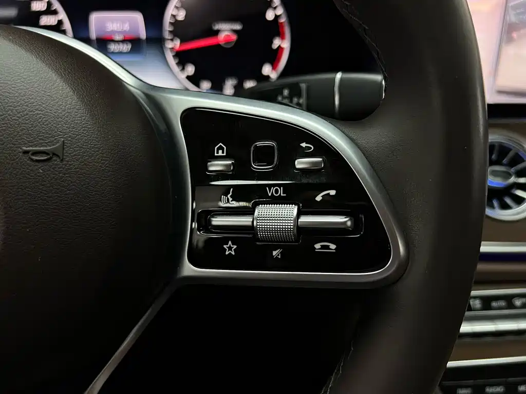 Mercedes-Benz E-Class — миниатюра 25