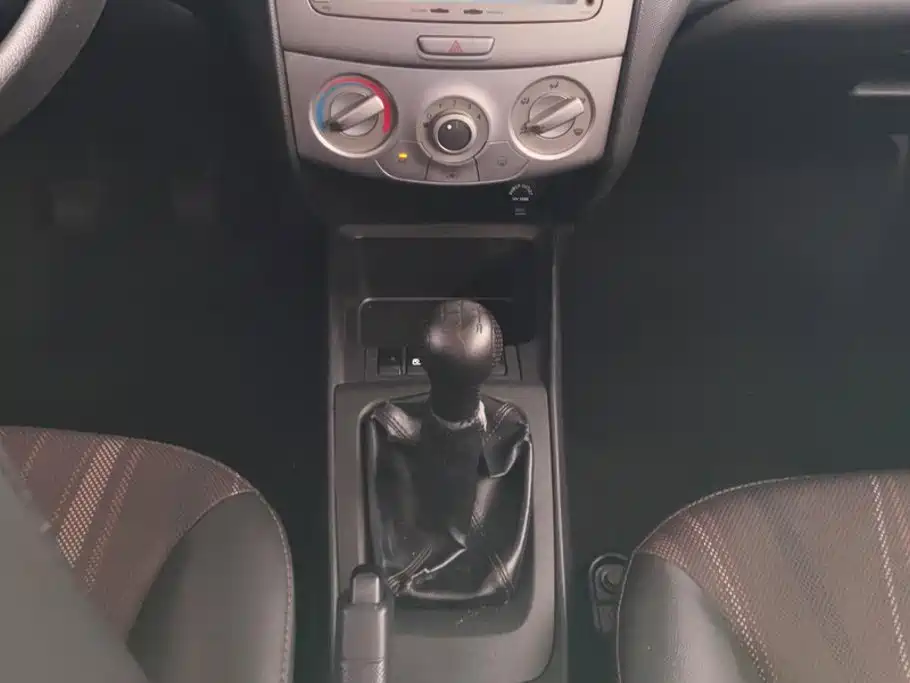 Chevrolet Sail — миниатюра 16