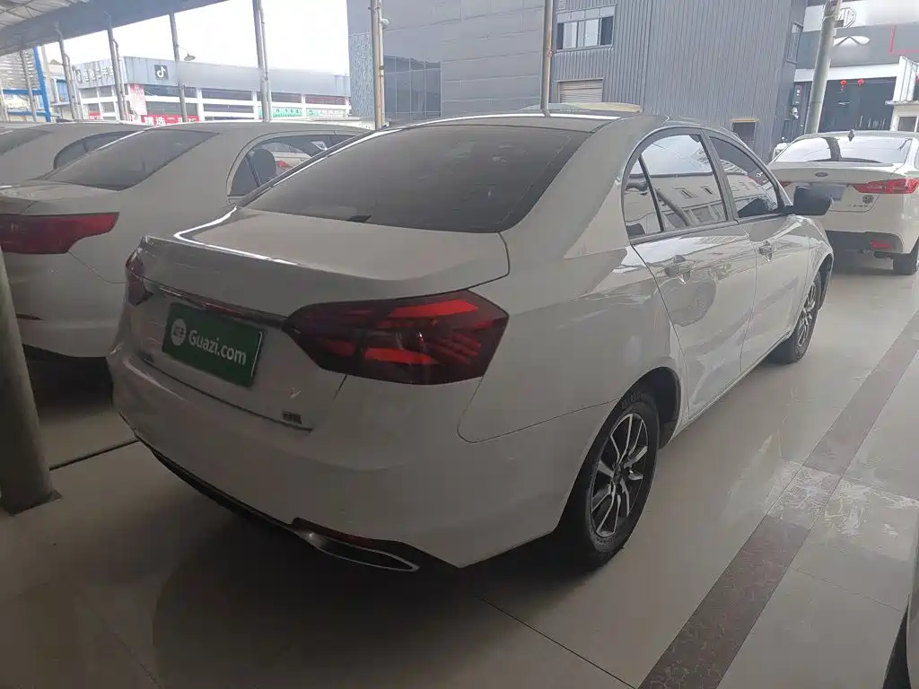 Geely Emgrand — миниатюра 5
