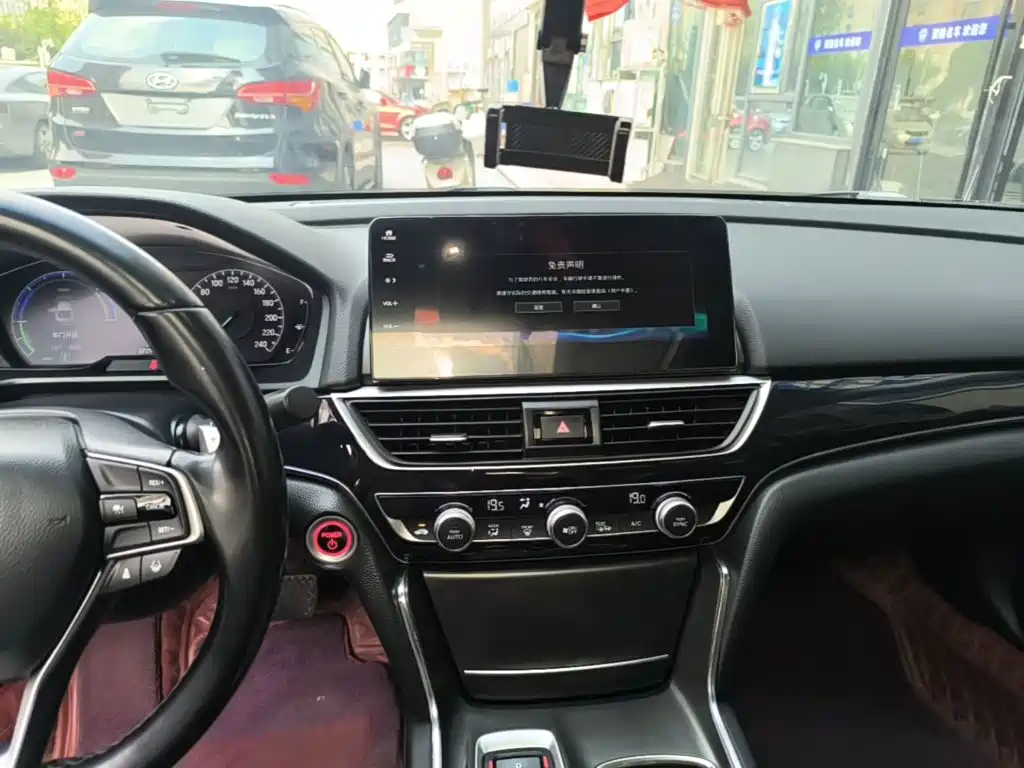 Honda Accord — миниатюра 13