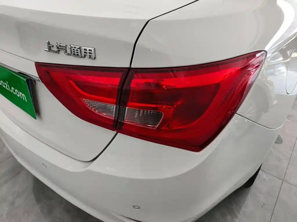 Buick Excelle — миниатюра 8