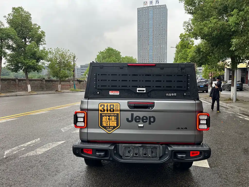 Jeep Gladiator — миниатюра 6