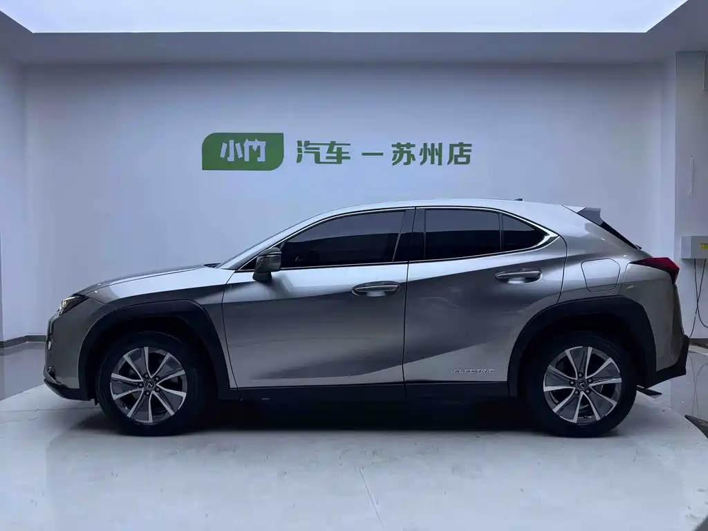 Lexus UX New Energy — миниатюра 8