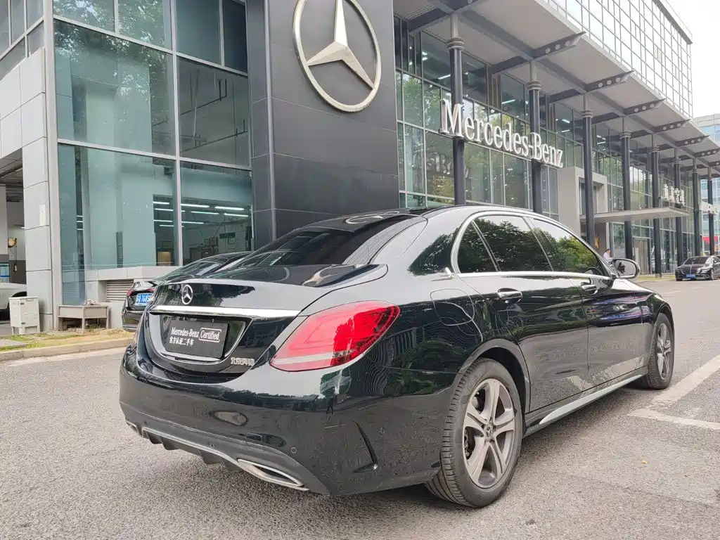 Mercedes-Benz C-Class — миниатюра 4