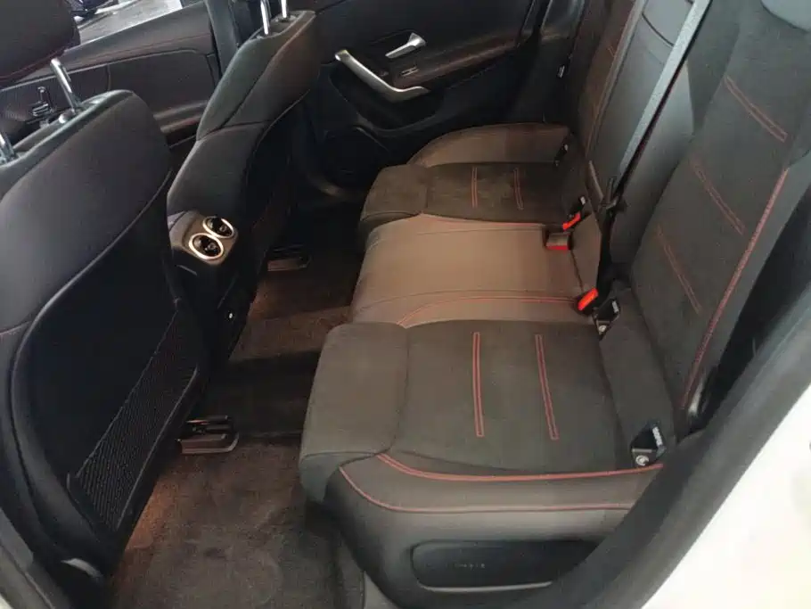 Mercedes-Benz A-Class — миниатюра 11