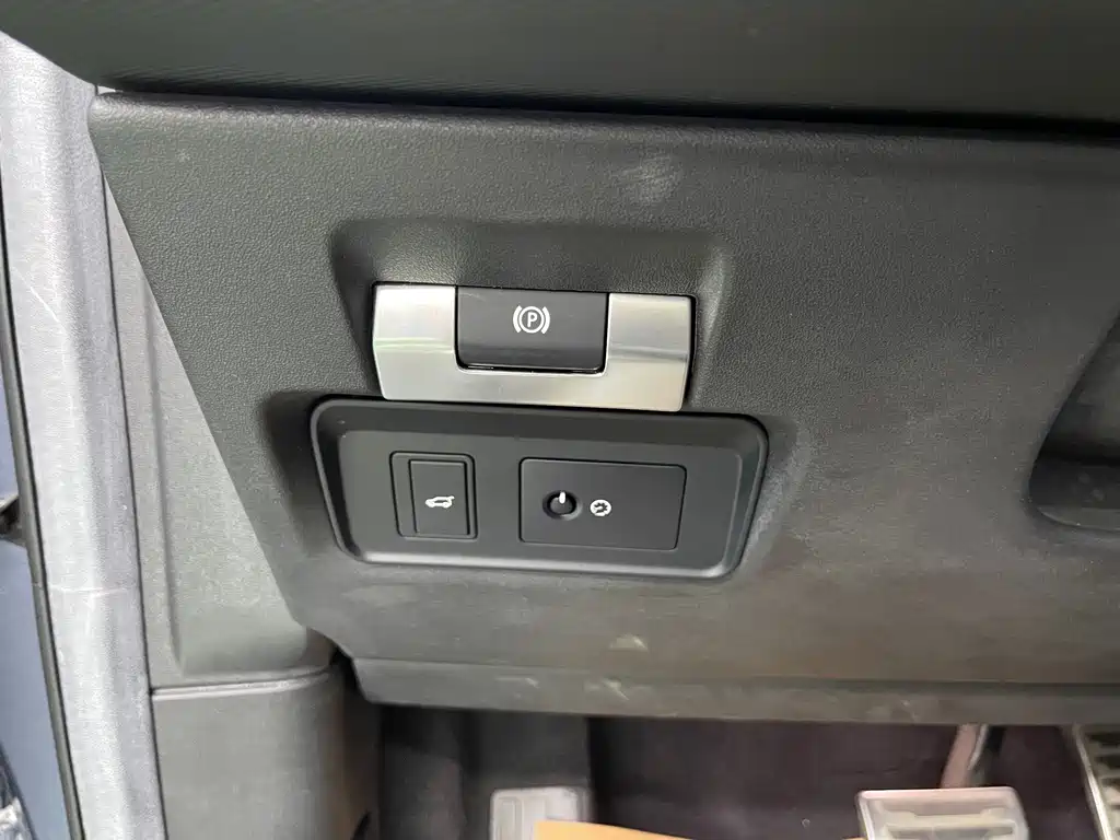 Land Rover Discovery Sport — миниатюра 18