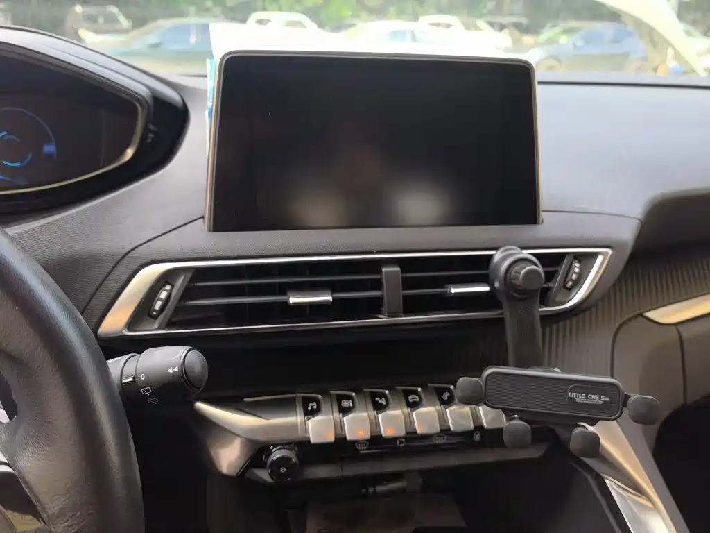 Peugeot 5008 — миниатюра 10