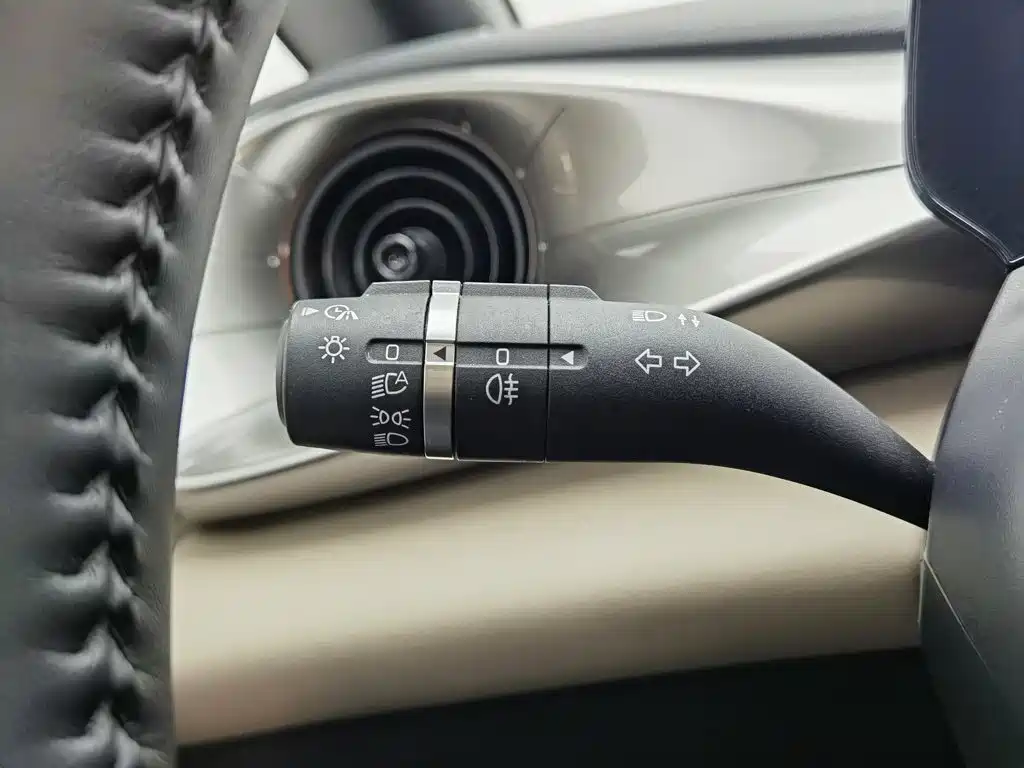 BYD Dolphin — миниатюра 21
