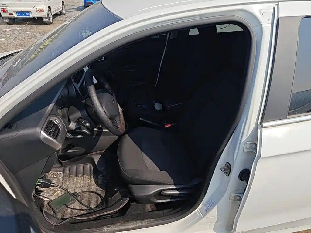 Peugeot 301 — миниатюра 15