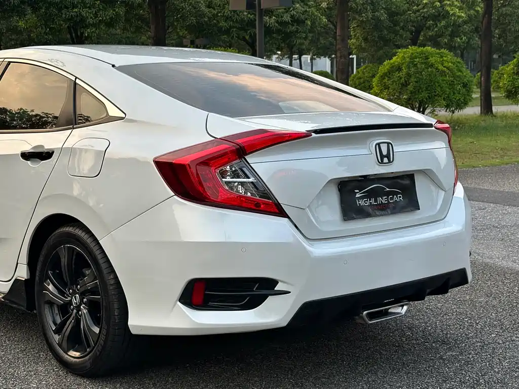 Honda Civic — миниатюра 12