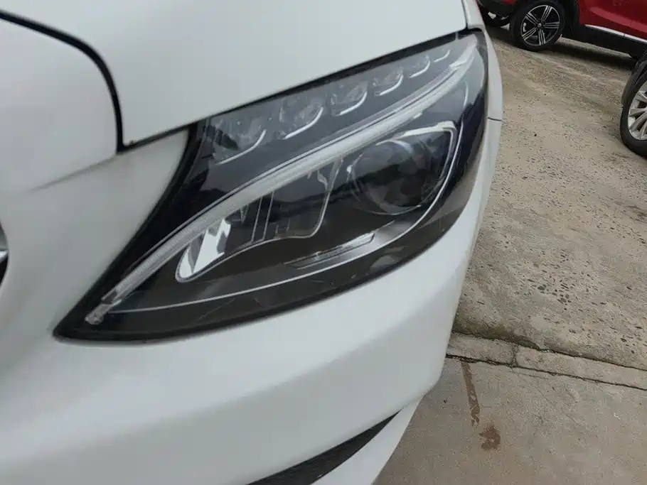 Mercedes-Benz C-Class — миниатюра 5