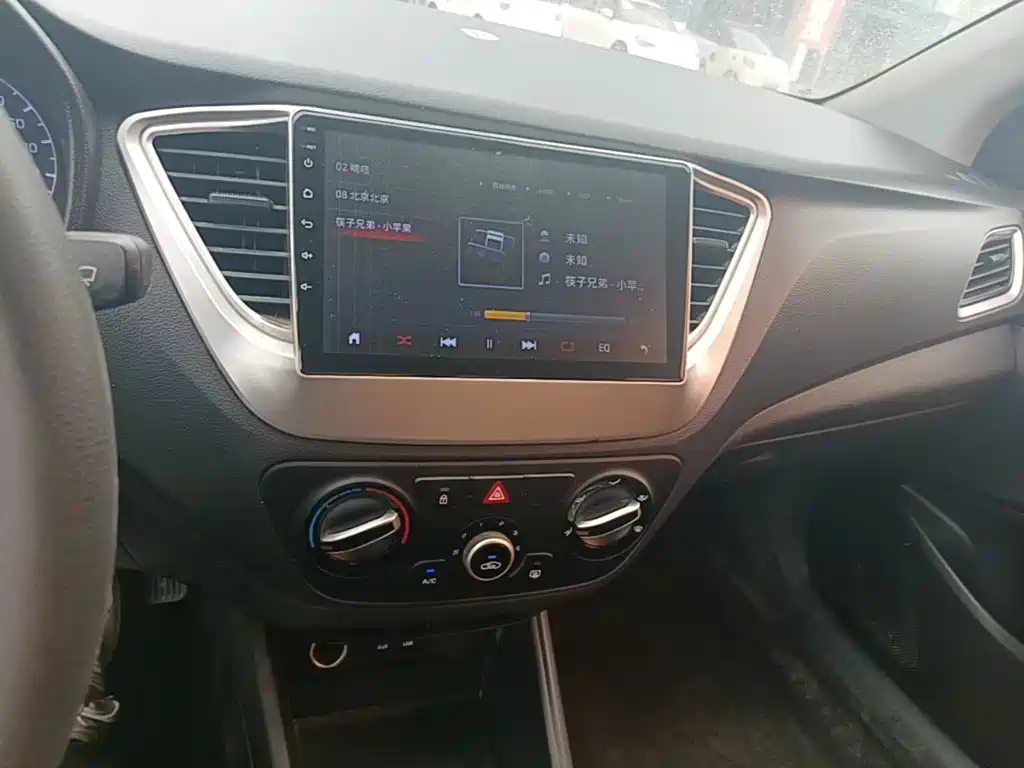 Hyundai Verna — миниатюра 13
