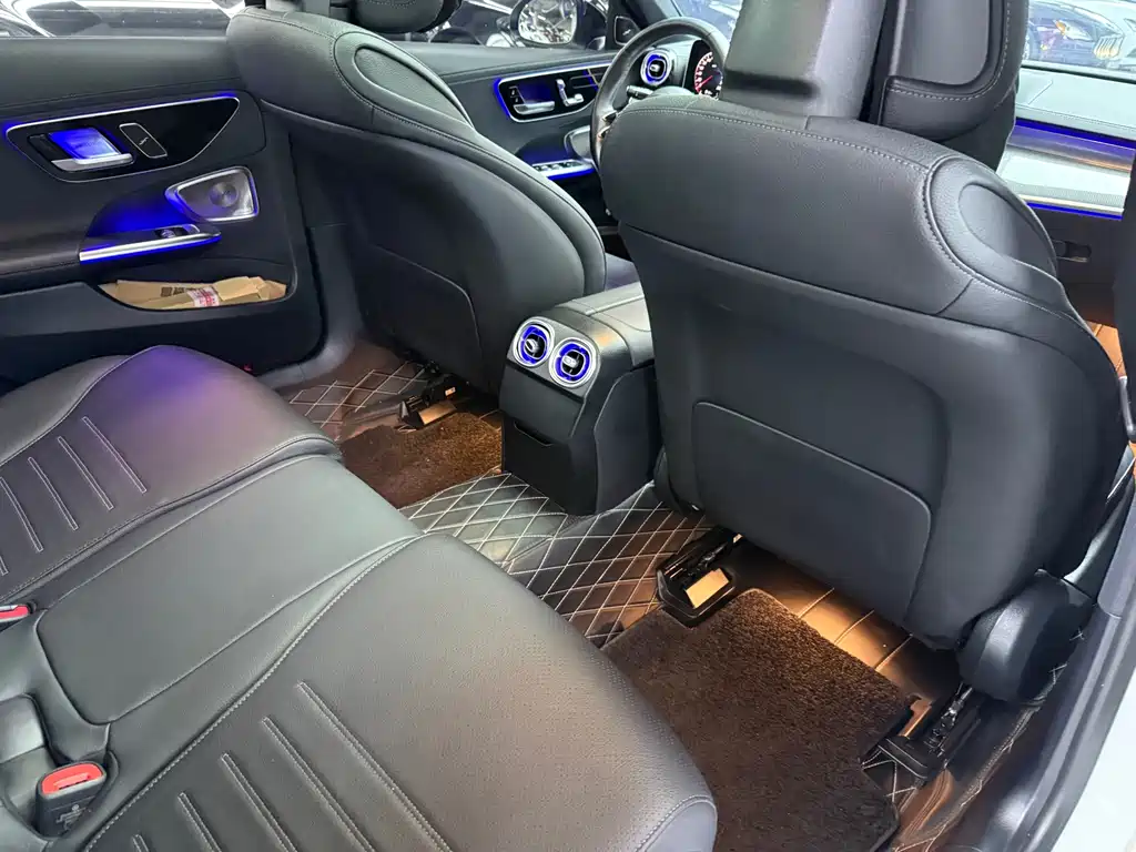 Mercedes-Benz C-Class — миниатюра 15