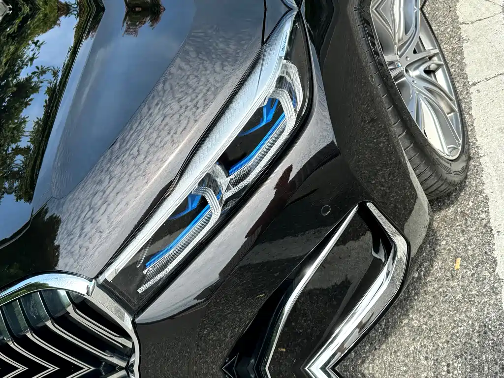 BMW 7 Series — миниатюра 7